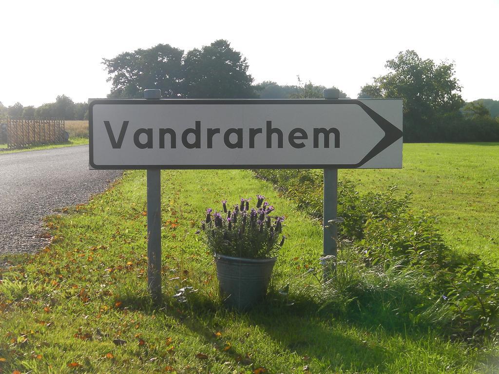 Bjoerkaengs Vandrarhem Tvååker Eksteriør billede